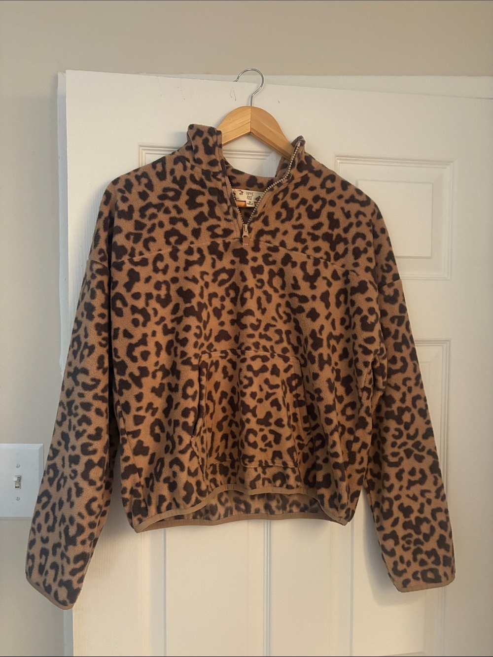 Hippie Rose Leopard Print Fleece Pullover Jacket - Tan & Black